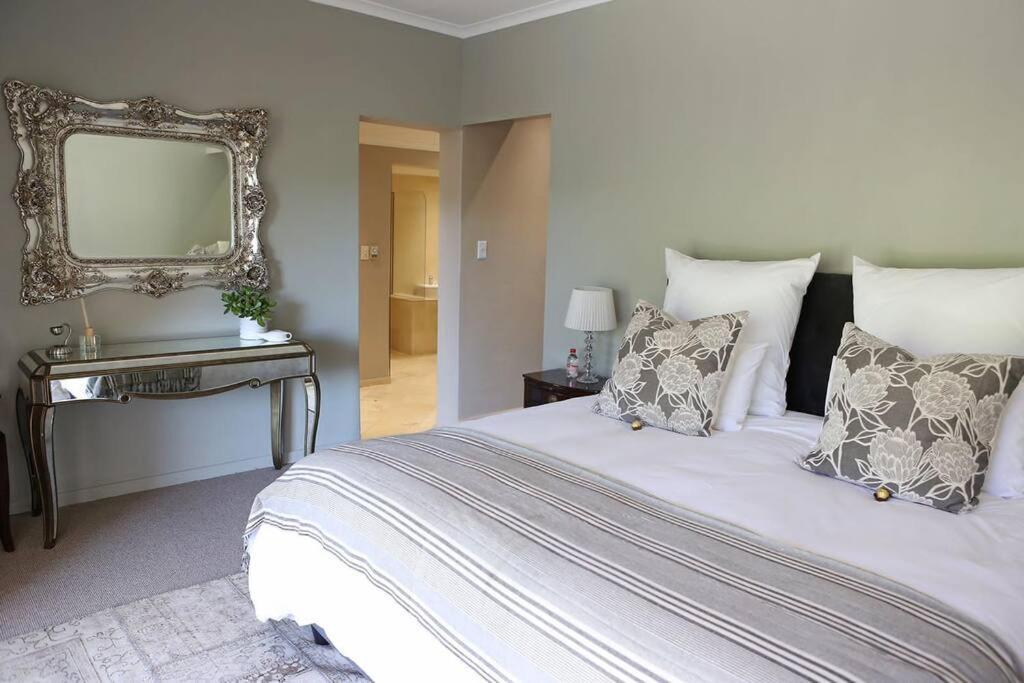 De Luc Farmhouse Ultimate Country Privacy Franschhoek Exterior photo